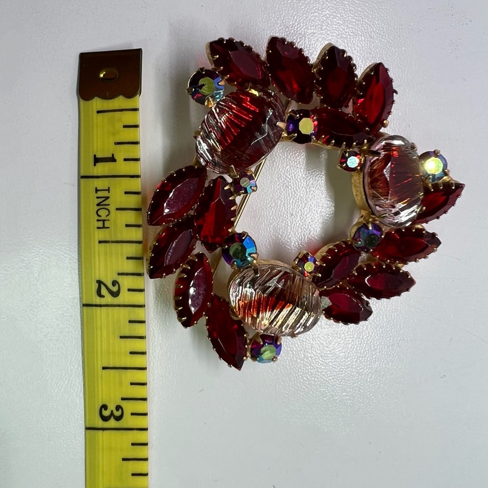 1960’s “Juliana Style” Vivid Red Navette & Aurora Borealis Rhinestone Brooch - Picture 5 of 6
